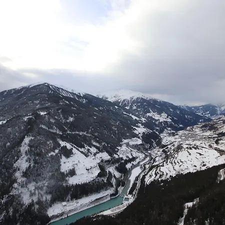 Venet By Interhome Fließ